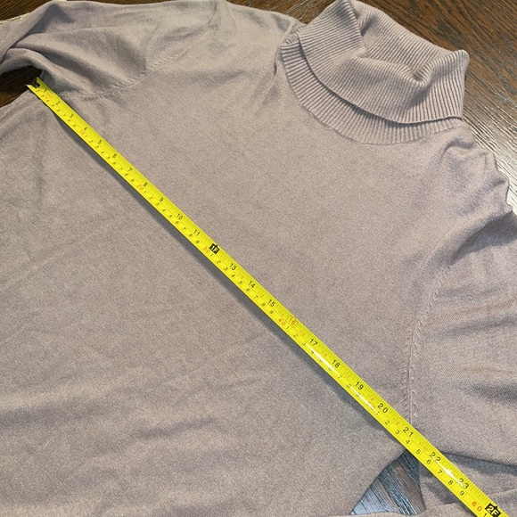 Brown Soft Surroundings Camel Turtle Neck Long Sleeve Split Hem Size 1X - Picture 4 of 7